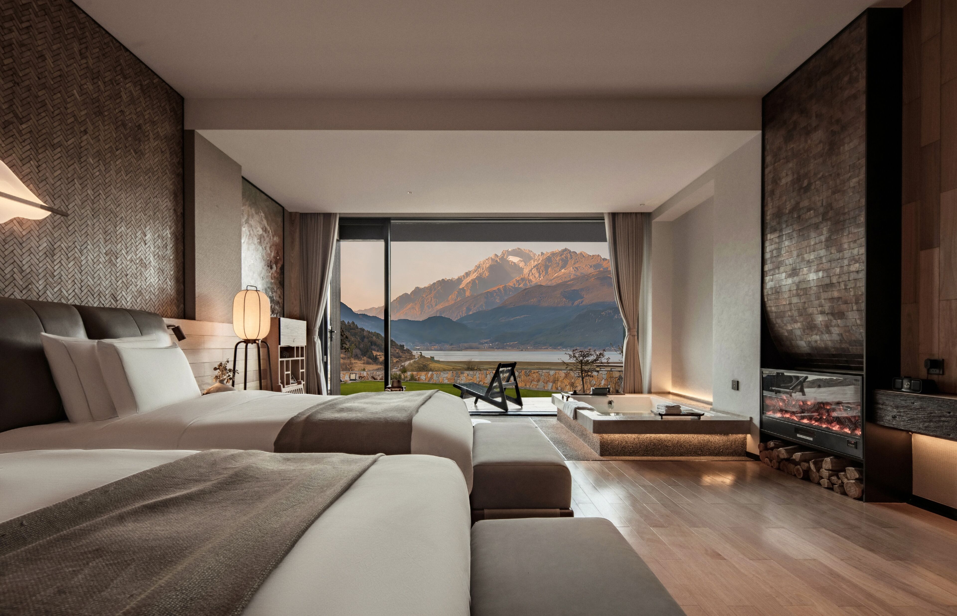 Luxury Twin Room, Multiple Beds, Non Smoking, Mountain View | Soundproofing, iron/ironing board, free WiFi