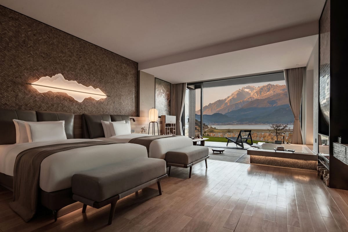 Luxury Twin Room, Multiple Beds, Non Smoking, Mountain View | Soundproofing, iron/ironing board, free WiFi