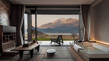 Lyxigt tvåbäddsrum - flera sängar - icke-rökare - utsikt mot bergen | Utsikt från rummet