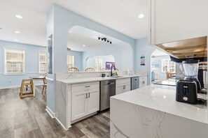 Fridge, microwave, oven, stovetop - Tropical Castle | 12BR Retreat w/ Pool | Sleeps 50 (North Myrtle Beach)