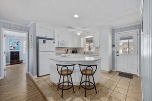 Fridge, microwave, oven, stovetop - Classic 4BR w/ Heated Pool + Outdoor Lounge Area (North Myrtle Beach)