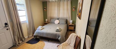 1 bedroom, WiFi, bed sheets