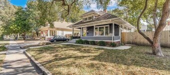 Charming Riverside Bungalow • Park Access • Pet-Friendly