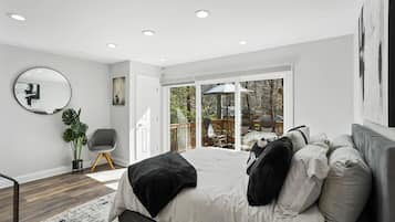 3 bedrooms, iron/ironing board, travel cot, free WiFi