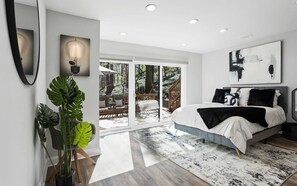 3 bedrooms, iron/ironing board, travel cot, free WiFi - Rustic Mountain Escape in the Heart of Buckhead with hot tub and 3 spacious deck (Atlanta)