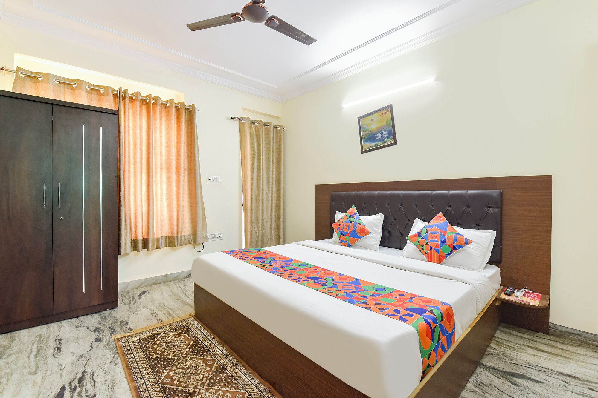 Egyptian cotton sheets, premium bedding, in-room safe, free WiFi