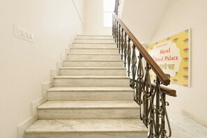 Staircase - Fabhotel Royal Palace I (Jaipur)