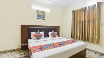 Lakens van Egyptisch katoen, luxe beddengoed, een kluis op de kamer