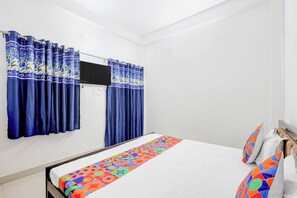 Egyptian cotton sheets, premium bedding, free WiFi, bed sheets - Via Kanha Shiva (Ayodhya)