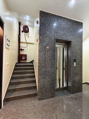 Lobby - Fabhotel Rudra Shivalika (Jaipur)