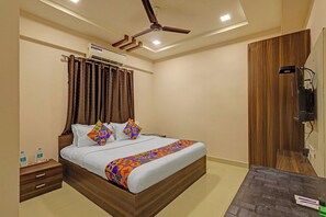 Egyptian cotton sheets, premium bedding, free WiFi, bed sheets - Fabhotel Stay Chill Residency (Chennai)