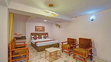 Egyptian cotton sheets, premium bedding, free WiFi, bed sheets
