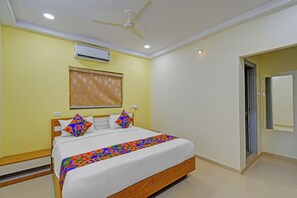 Egyptian cotton sheets, premium bedding, free WiFi, bed sheets