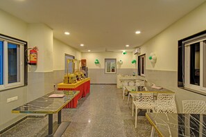Restaurant - Fabhotel Garapati Grand (Hyderabad)
