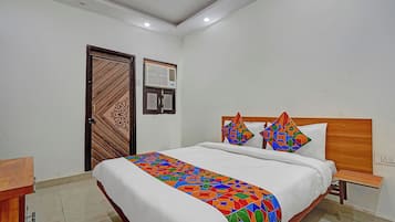 Egyptian cotton sheets, premium bedding, free WiFi, bed sheets