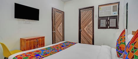 Egyptian cotton sheets, premium bedding, free WiFi, bed sheets