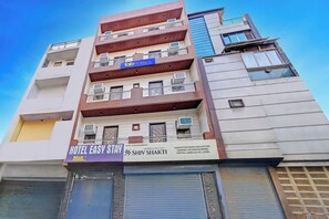 Exterior - Fabhotel Shahdara Residency (New Delhi)