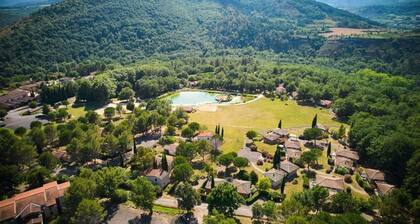 Villa in Pyrenees With Pool and Terrace