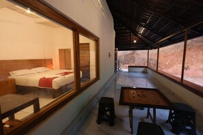 Suite Prestige, vue sur le jardin | Draps en coton égyptien, literie de qualité