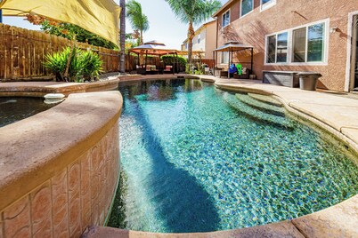 Luxurious 5 Bedroom Retreat with Saltwater Pool