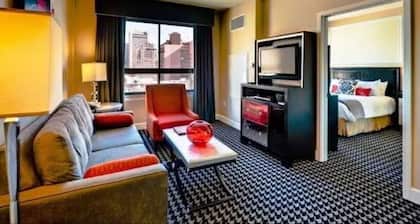 Newly Renovated Resort - 1 BDRM Suite fully furnished/AC soothing San Francisco