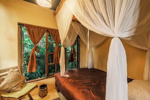 1 bedroom, desk, free WiFi, bed sheets