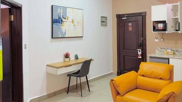 Economy Apartment, Balcony, City View | Living area