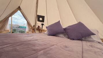 Wi-Fi de cortesia, roupa de cama