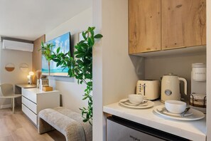 Interior - 32F Modern Ocean Escape with Panoramic Views (Honolulu)