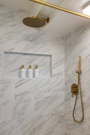 Hair dryer - Coastal Luxe Hideaway – Stylish Oceanview Living (Honolulu)