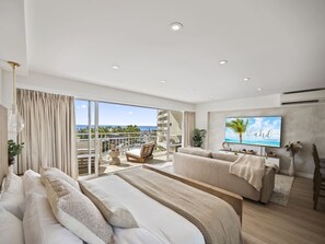 TV - Waikiki Ocean Wave Escape: Coastal Luxe (Honolulu)