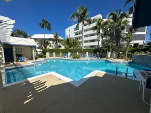 Pool - The Retreat on the beach @ Rum Point Cayman Kai..where you should be. (Rum Point)