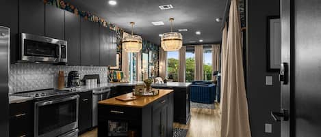 Fridge, microwave, dishwasher, coffee/tea maker