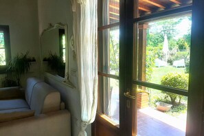 Interni