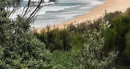 Cozy beach 2 bedroom cottage on South Coast