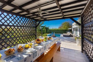 Standard House, 3 Bedrooms, 2 Bathrooms (Holiday Home Cadjo With Pool) | Outdoor dining - Holiday Home Cadjo With Pool (Brtonigla)
