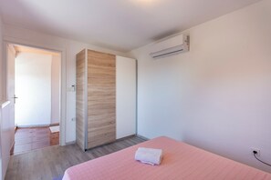Nhà Tiêu chuẩn, nhiều phòng ngủ, 2 phòng tắm (Holiday Home Cadjo With Pool) | 3 phòng ngủ, truy cập Internet không dây (phụ phí), bộ trải giường 