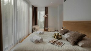 Room - Luxury Pool & Spa Villa Miracle (Brtonigla)