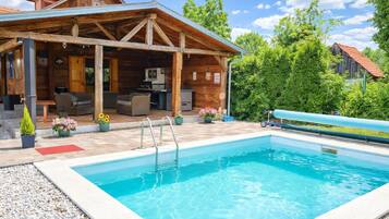 Seasonal outdoor pool