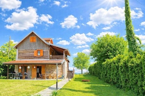Exterior - Green View Holiday Home With Pool (Oroslavje)