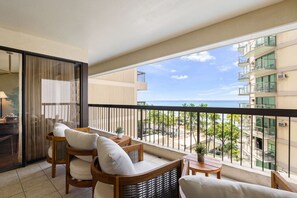 Property grounds - Waikiki Oceanview Luxe Retreat 2BD, Free Parking (Honolulu)