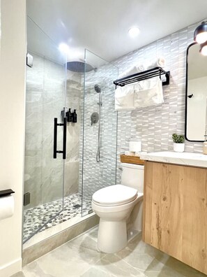 Hair dryer - Waikiki Wave Retreat: Ocean Luxe on 17F (Honolulu)