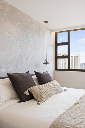 1 bedroom, iron/ironing board, WiFi - Waikiki Luxe Ocean Retreat 28F – 1 Parking (Honolulu)