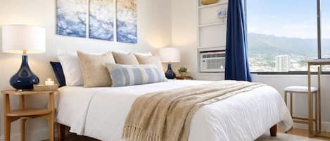 BĂŒgeleisen/BĂŒgelbrett, WLAN, BettwĂ€sche