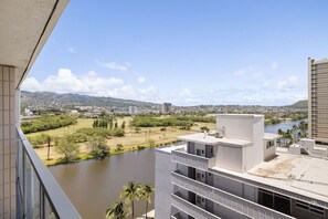 Property grounds - Waikiki Chic • Modern Cozy Studio (Honolulu)