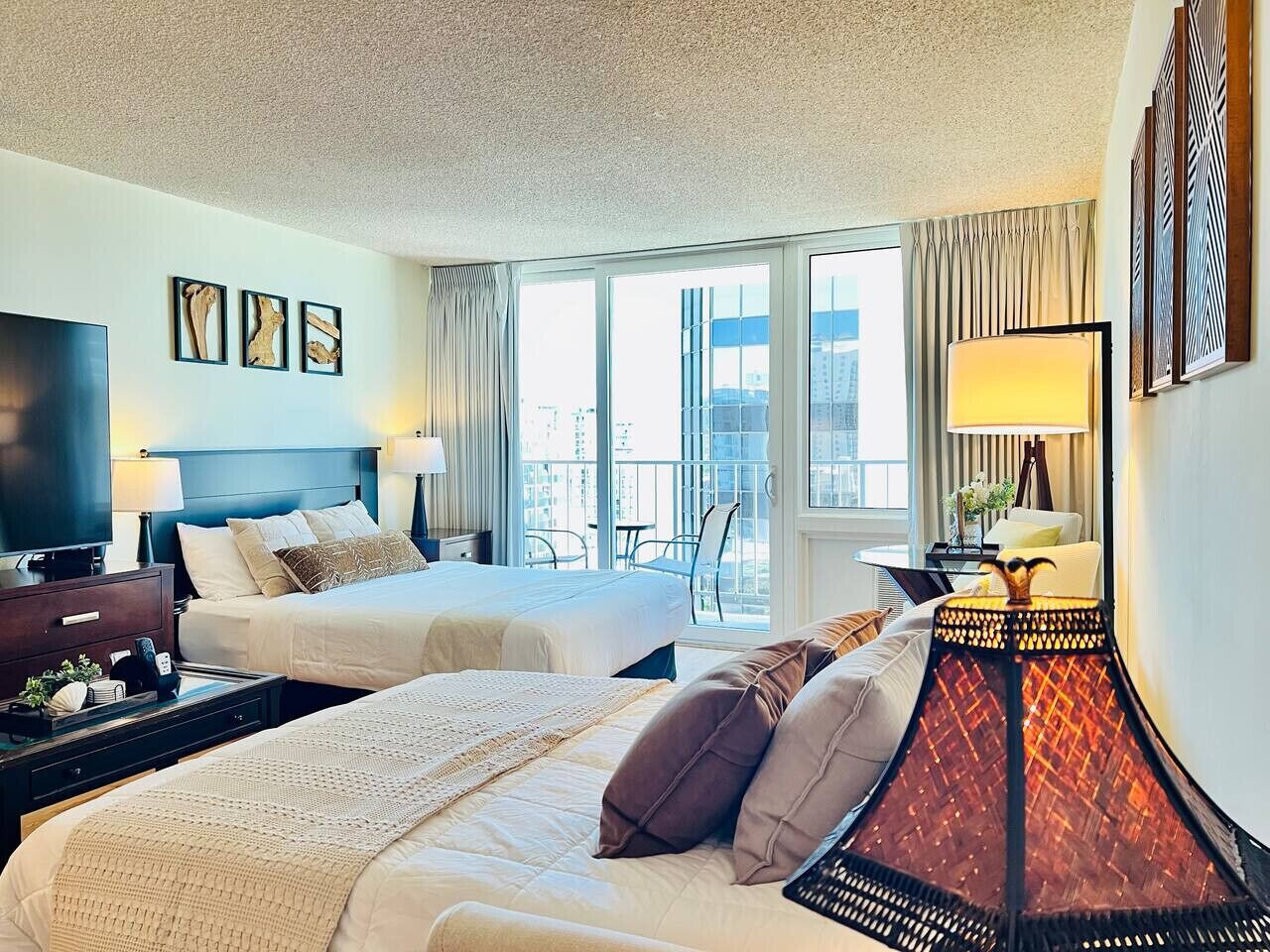 Een strijkplank/strijkijzer, wifi