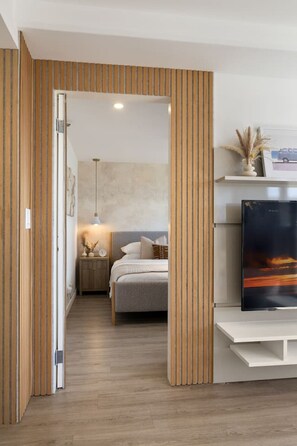 1 bedroom, iron/ironing board, WiFi - Waikiki Luxe Penthouse Oasis (Honolulu)
