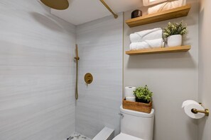 Hair dryer - Waikiki Luxury Ocean Breeze Getaway 36F (Honolulu)