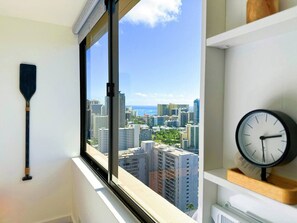 Interior - Waikiki Ocean Oasis Retreat 37F (Honolulu)