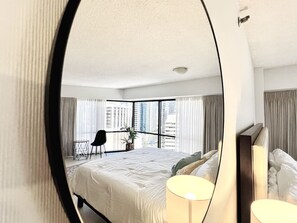 Desk, iron/ironing board, WiFi - Urban Oasis: Chic & Cozy Stay at Town (Honolulu)